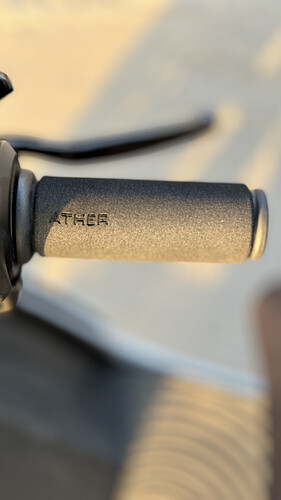 ATHER GRIP RIGHT